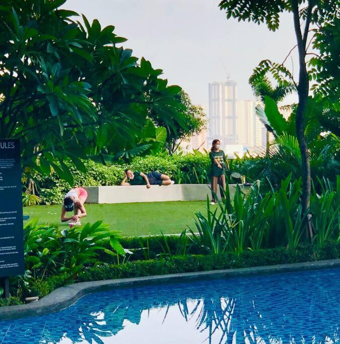 Air Residence 1Br With Balcony Free Netflix And Disney Plus Manila Zewnętrze zdjęcie
